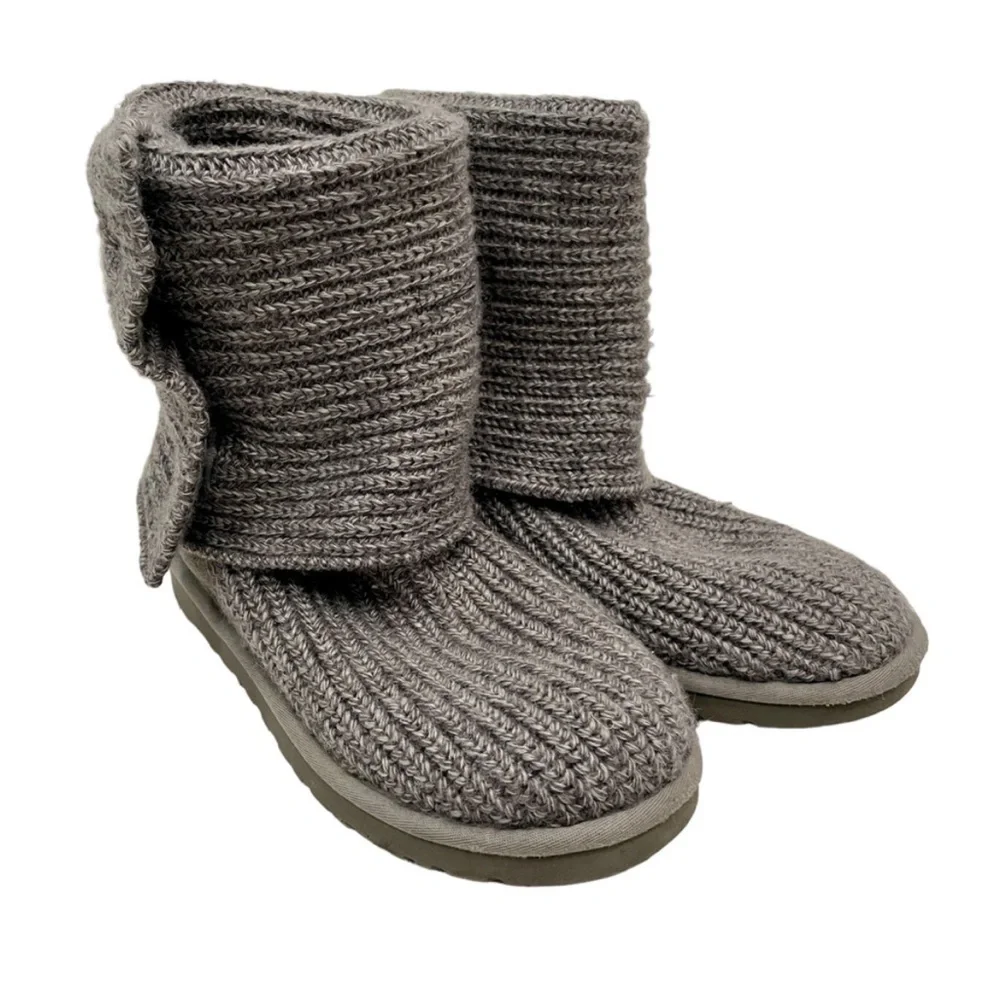 UGG Classic Carry II Knit Boot in Grey Size 9